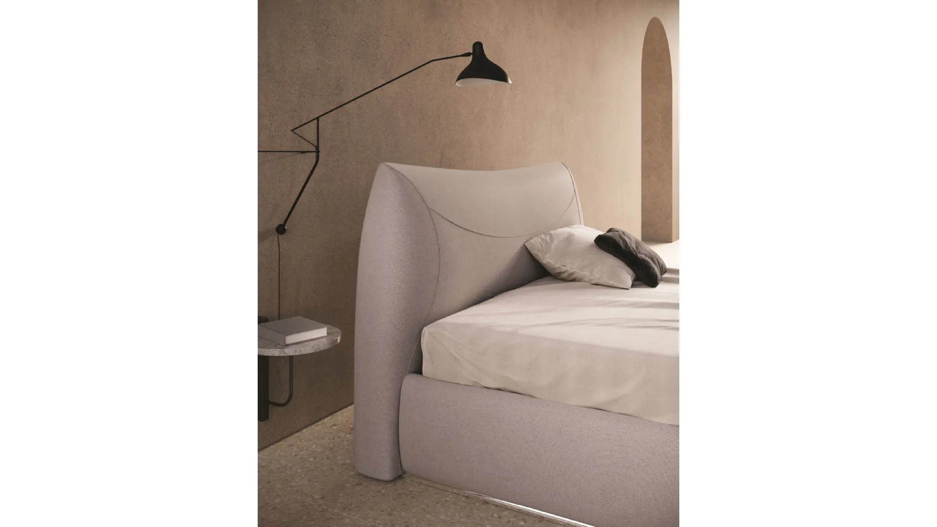 Letto Corinne Lanuit